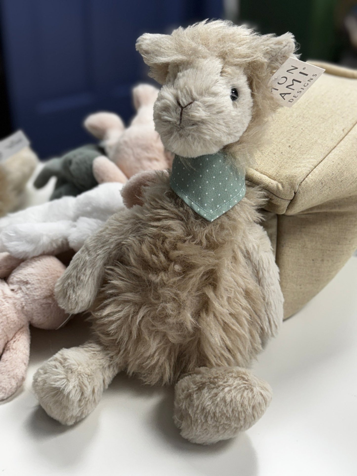 Fuzzy Llama Plush Toy - Après NJ