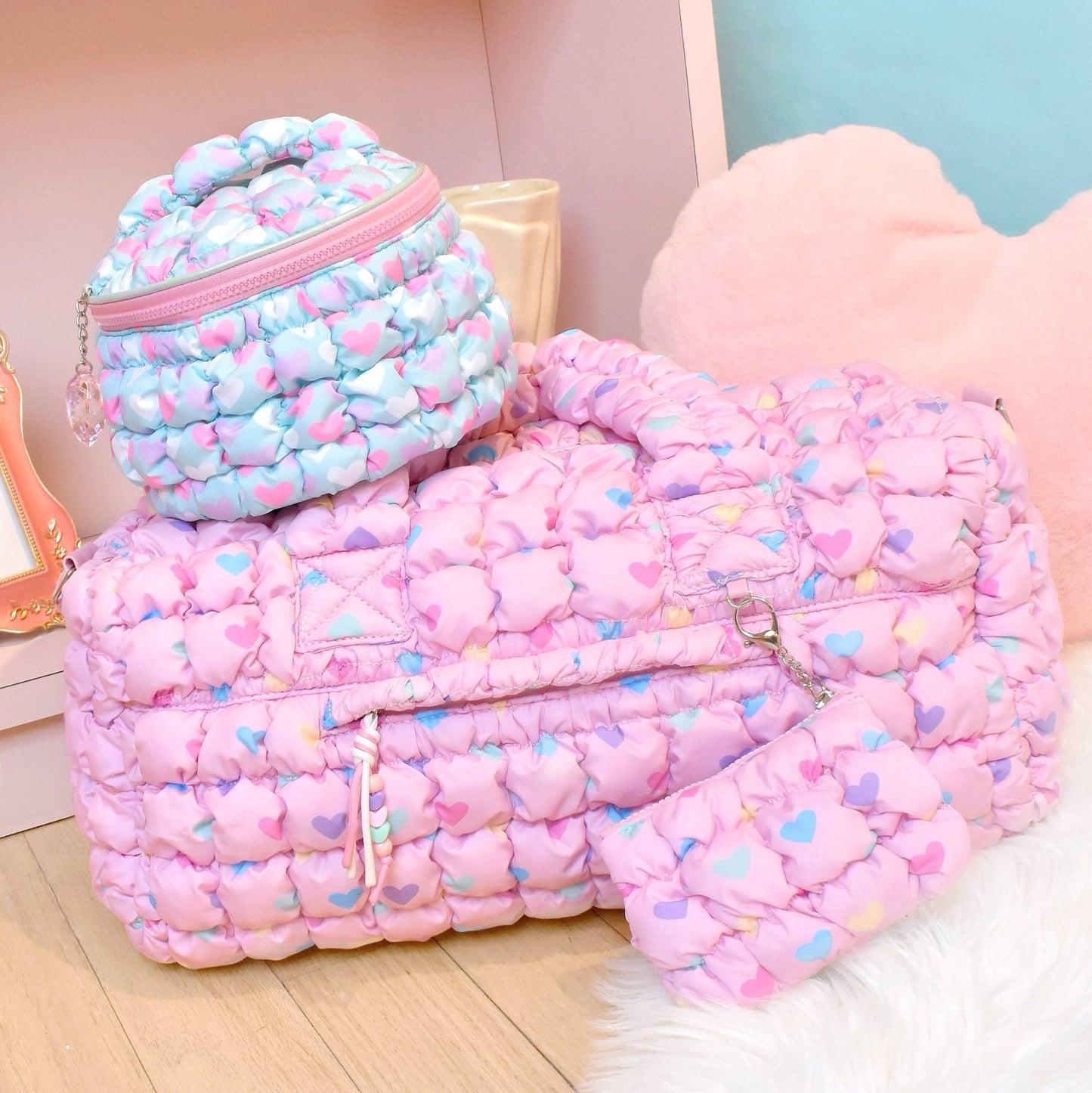 Quilted Scrunchies Heart Printed Large Duffle Bag - Après NJ