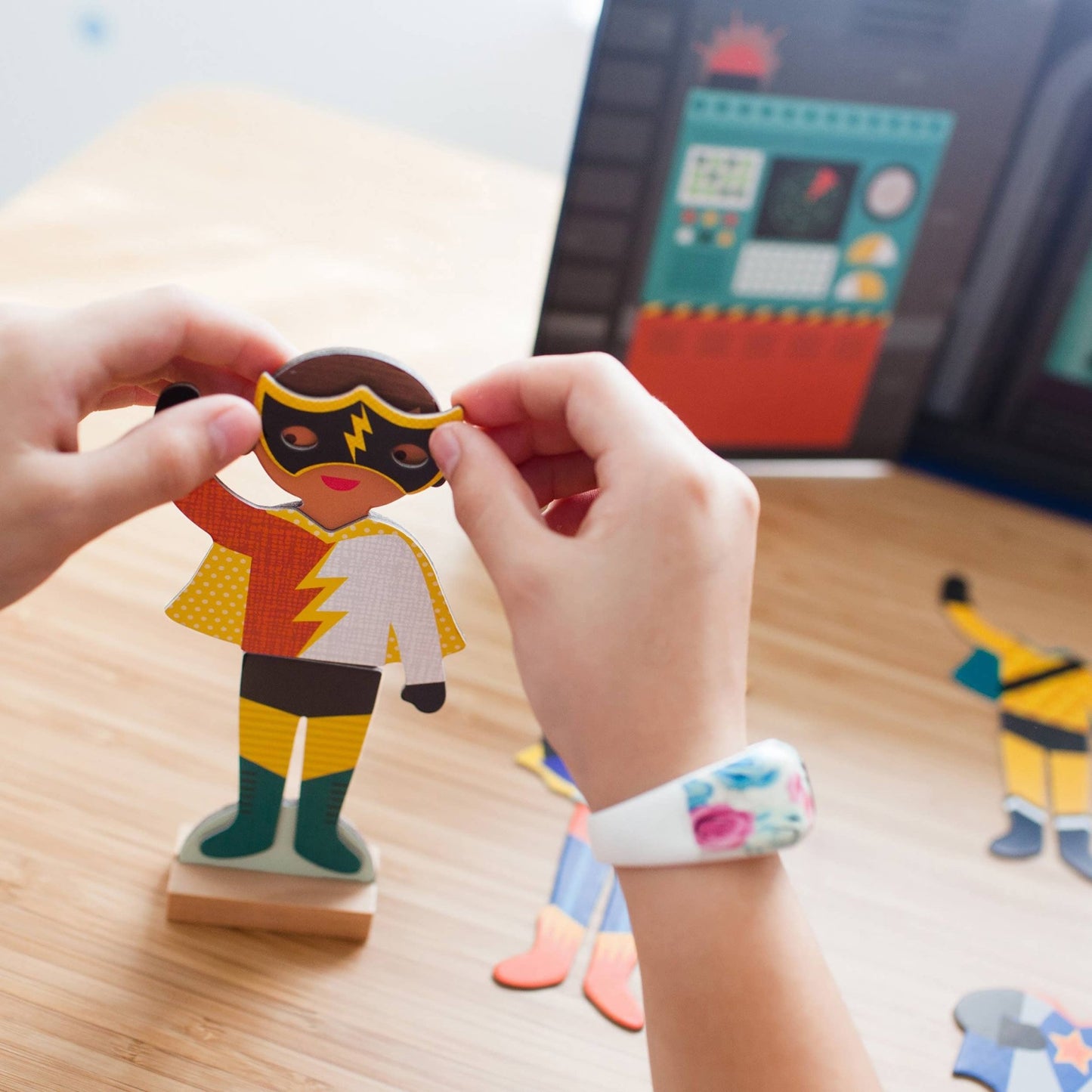 Superheroes Magnetic Play Set - Après NJ