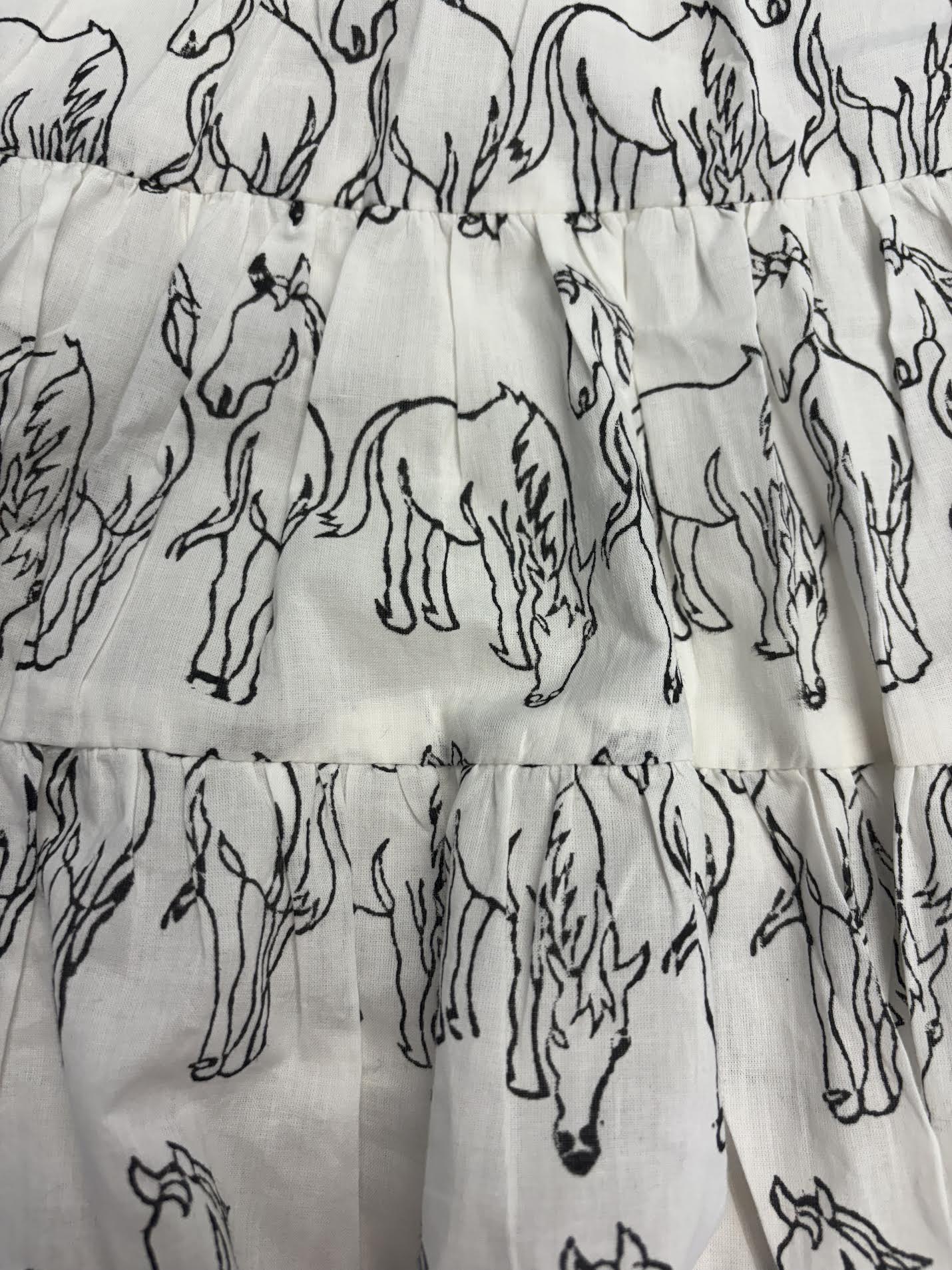 Black horse pattern