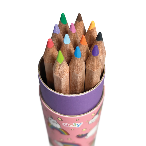 up close of colored pencils