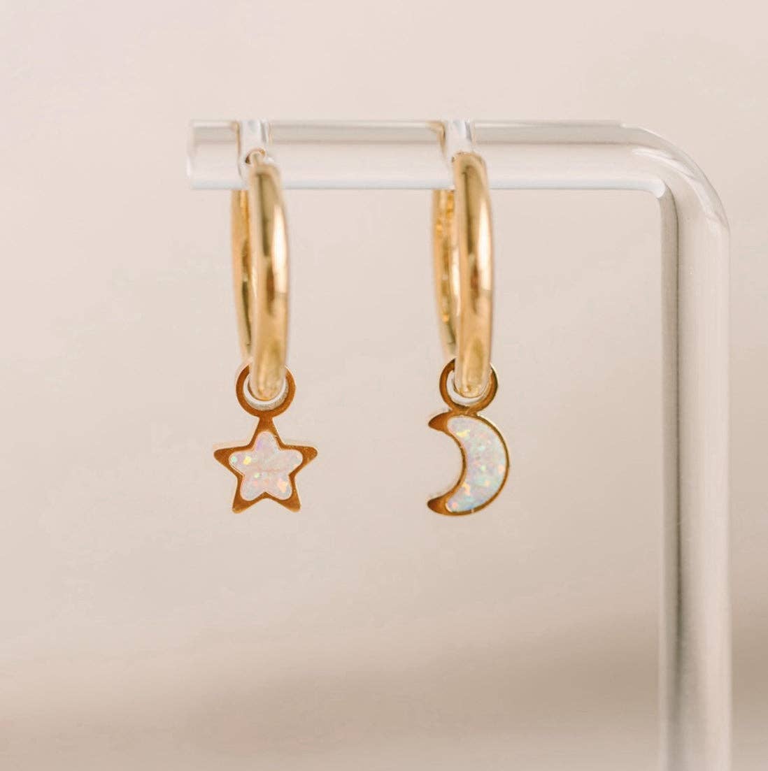 Moon/Star Opal Charms - Après NJ