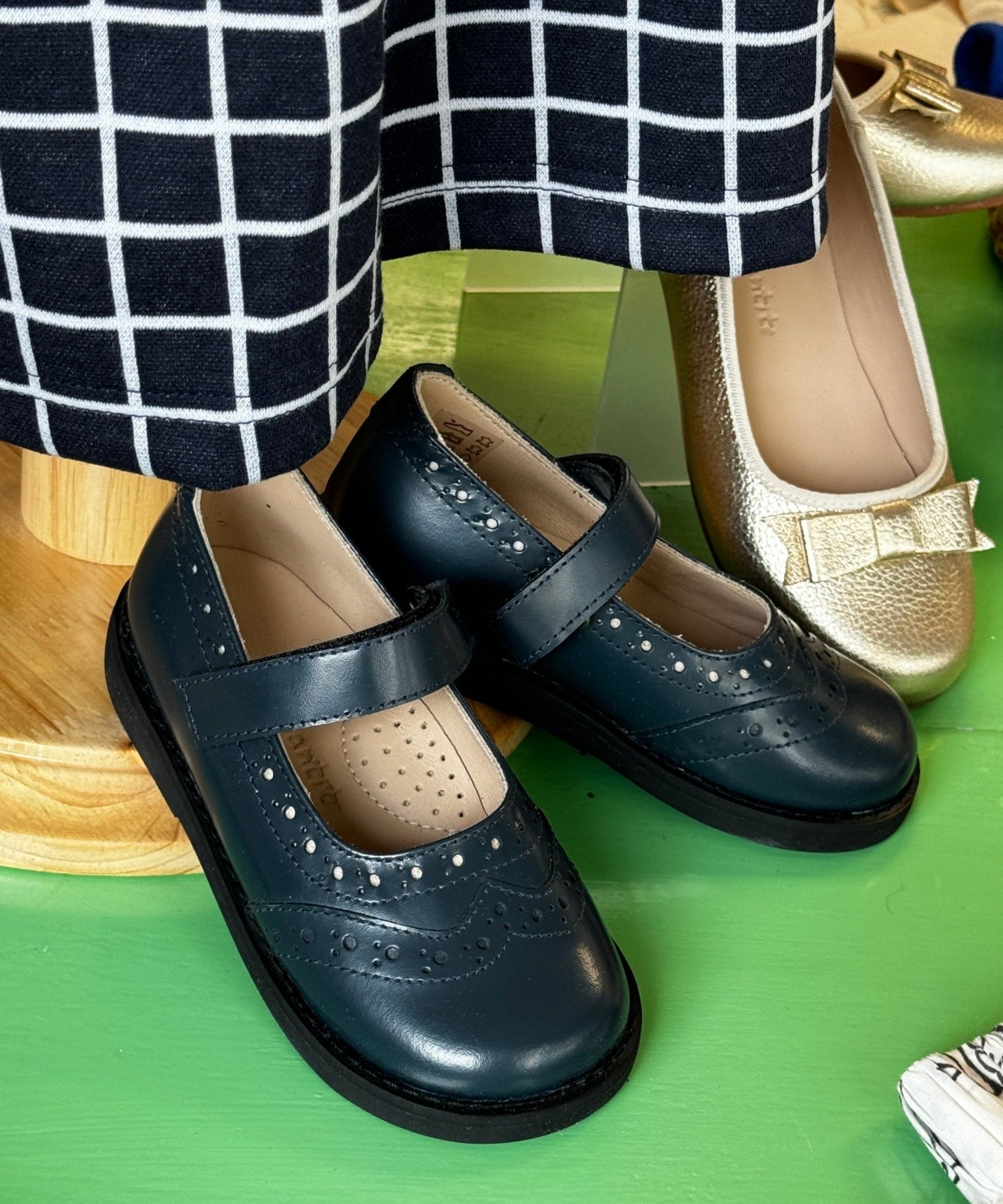 Navy Blue Espectator Mary Janes - Après NJ